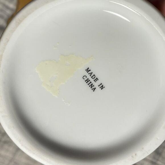 Vintage Vase - Ornate Handle - Yellow Floral - Scalloped Rim - Hand-Painted -EUC - Picture 8 of 13